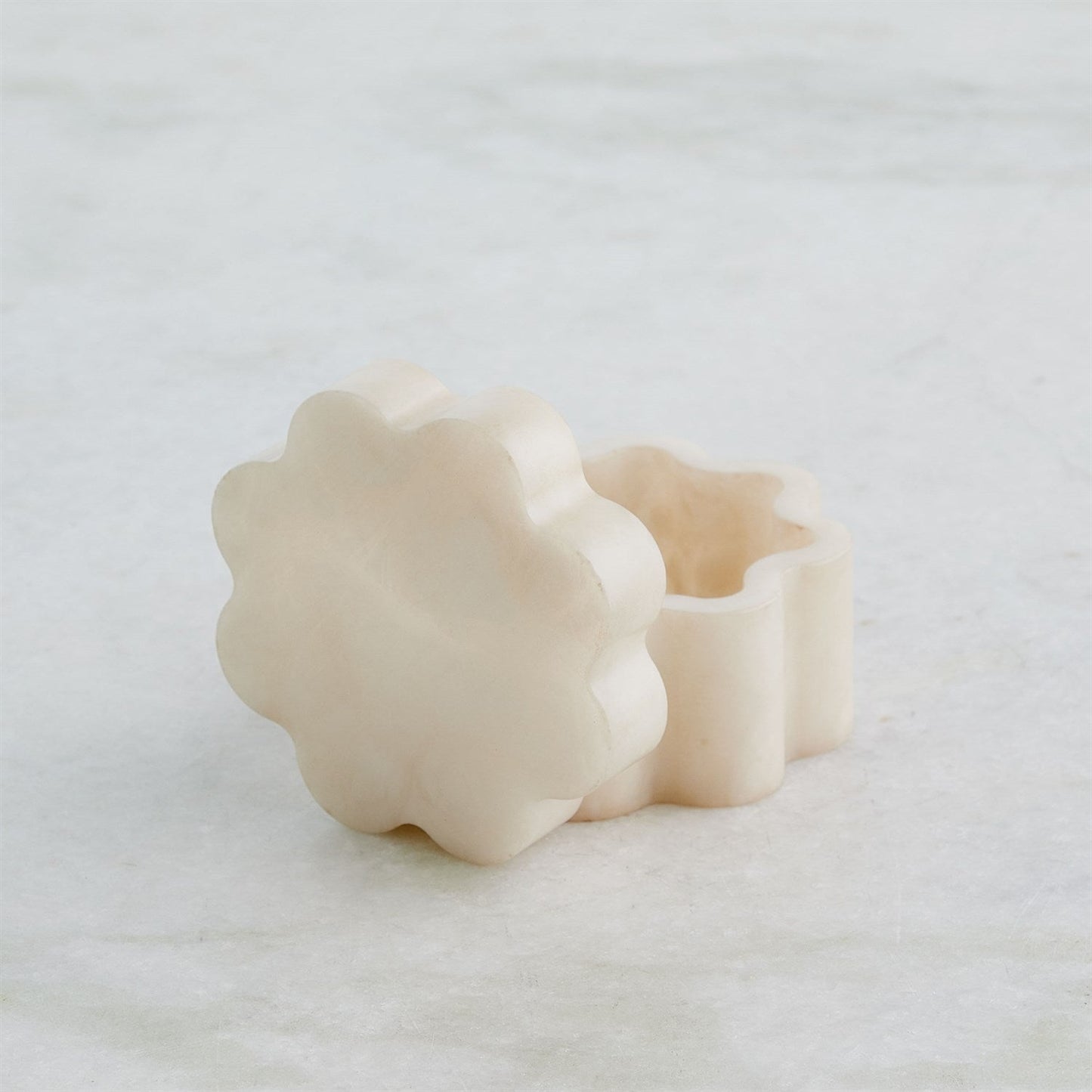 Cumulus Alabaster Wide Boxes - Cream